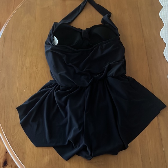 Perfect one piece - Picture 5 of 5